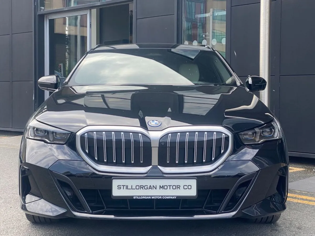 BMW 5-Series Touring M-Sport Auto (PHEV) - Image 2