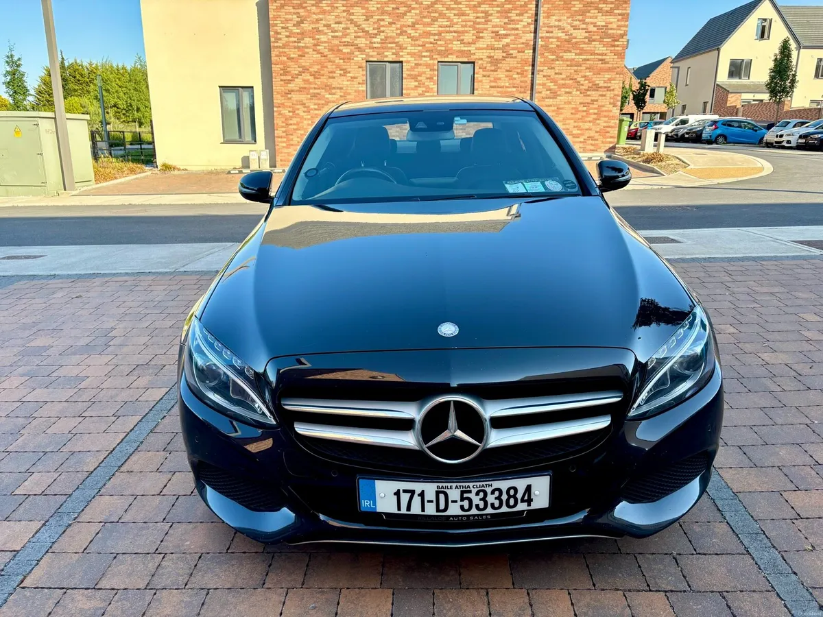 2017 (171) Mercedes-Benz C350e Premium Plus - Image 2