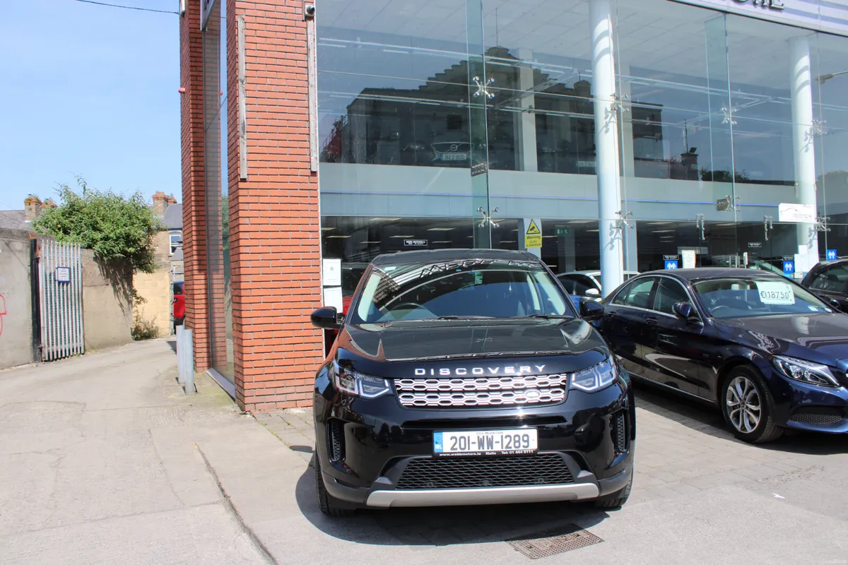 Land Rover Discovery Sport 7 SEATS 1 OWENER - Image 2
