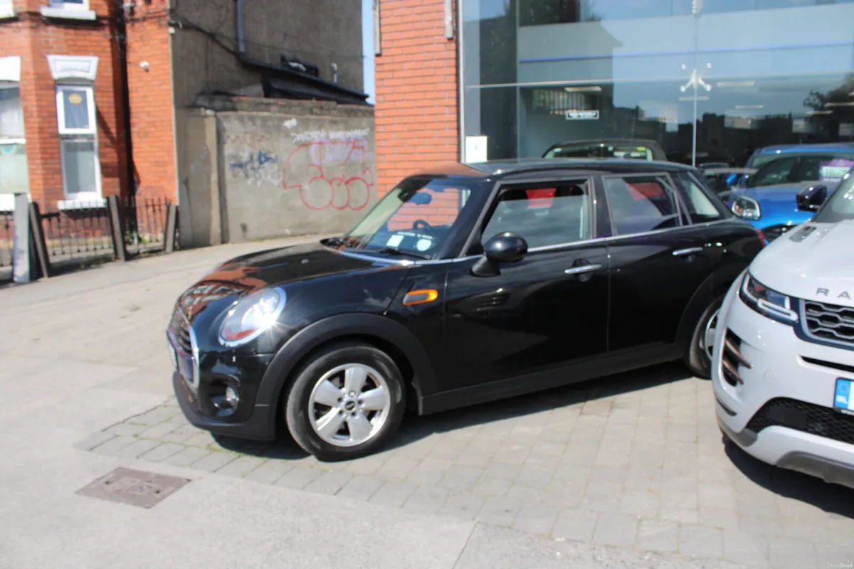 Mini Cooper 2016 - Image 1