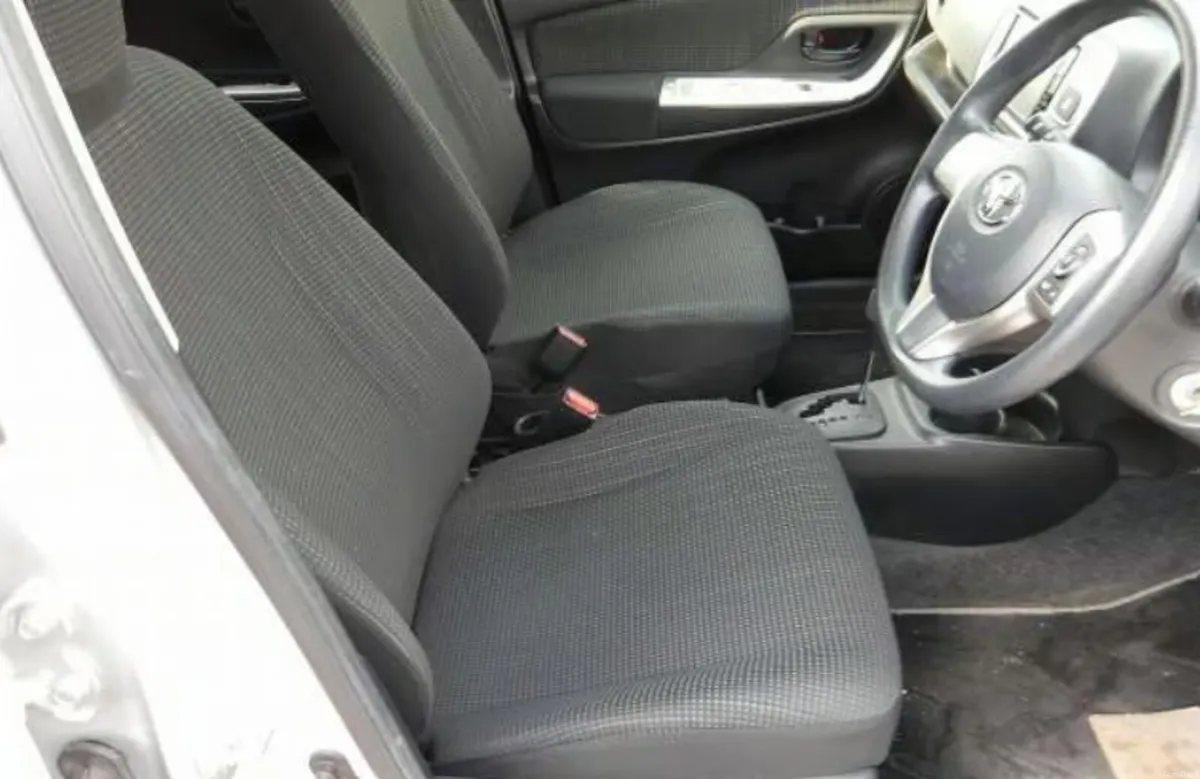 2015 Toyota Vitz/Yaris F, Automatic, 1.3 Petrol - Image 3