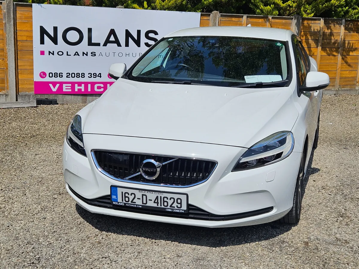 VOLVO V40 D4 2.0 DIESEL D4 AUTO NEW NCT - Image 3