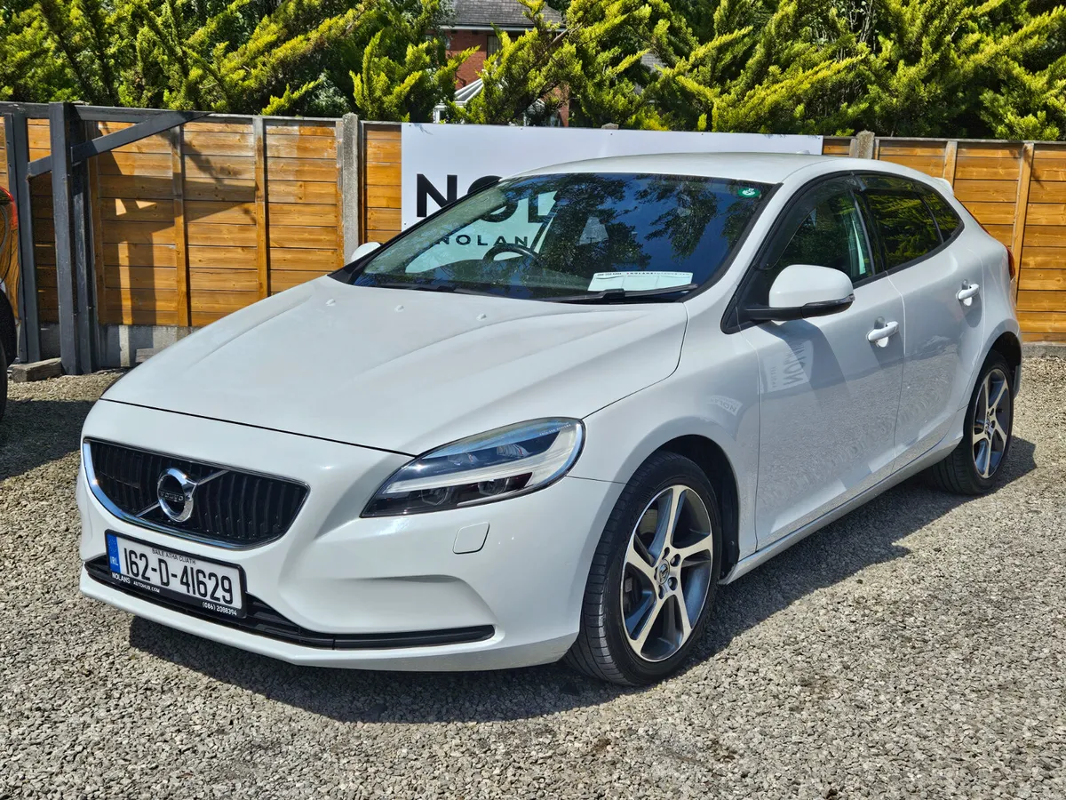 VOLVO V40 D4 2.0 DIESEL D4 AUTO NEW NCT - Image 1