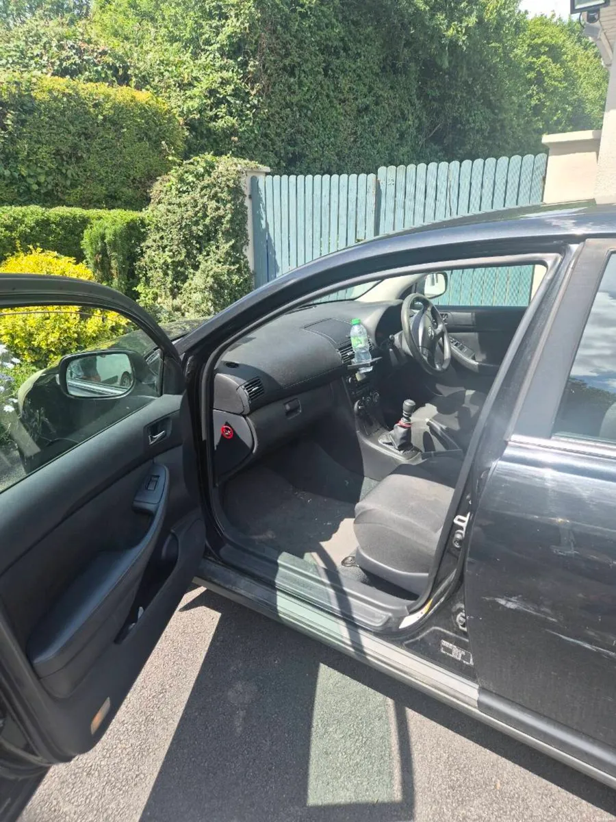 Toyota Avensis - Image 5