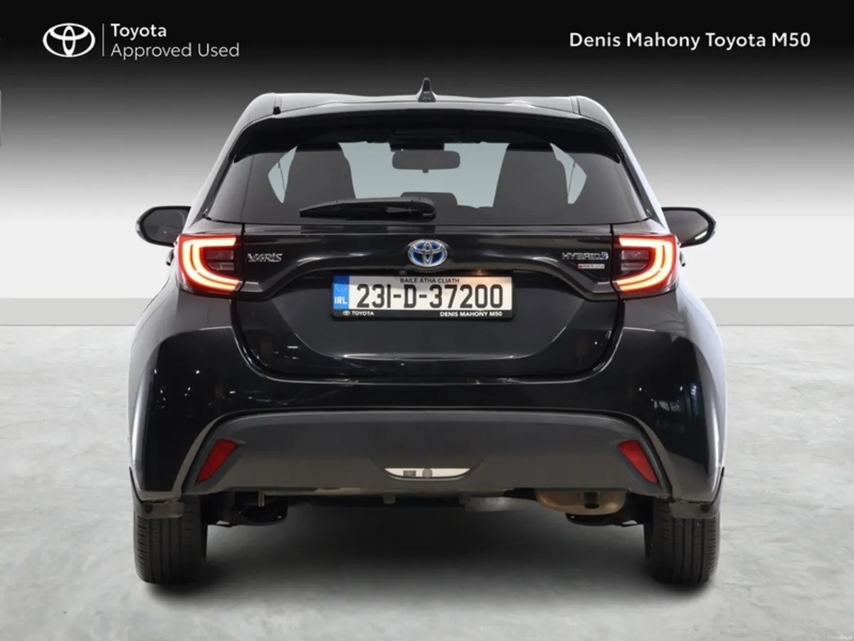 Toyota Yaris Luna Sport Hybrid - Image 4