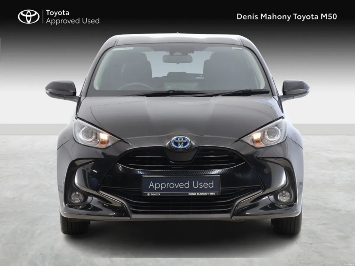 Toyota Yaris Luna Sport Hybrid - Image 5