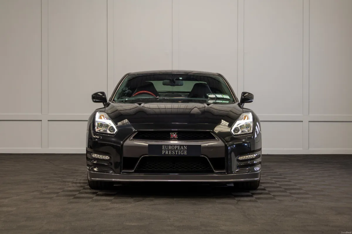 142 Nissan GT-R V6 Black Edition - Image 2