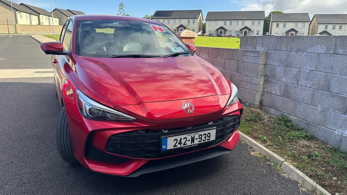 MG MG3 Hybrid Exclusive 2024, Low mileage - Image 1
