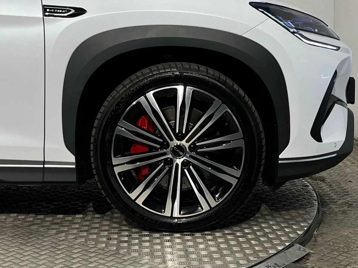 BYD SEALION 7 Excellence AWD 523BHP - Reversing Ca - Image 5