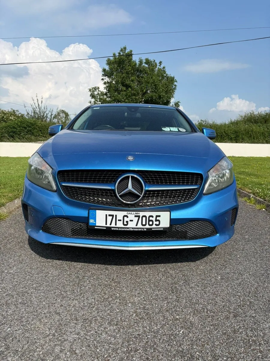 2017 Mercedes-Benz A-Class A180 Automatic - Image 3
