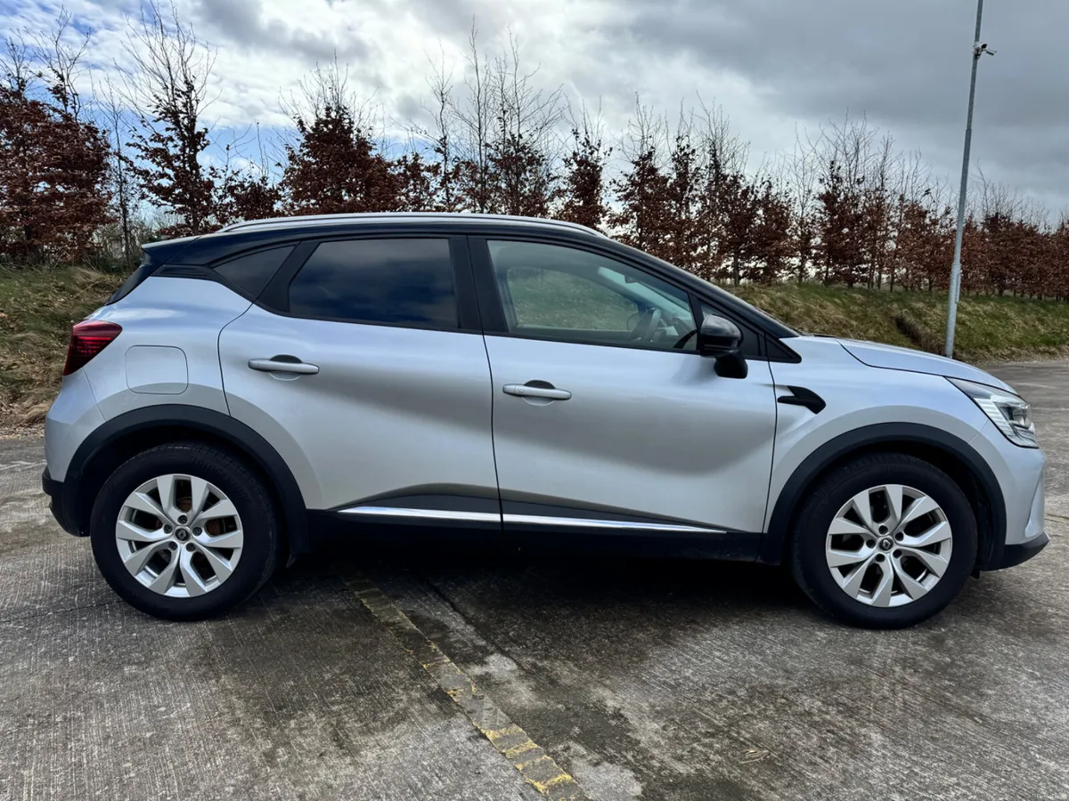 Renault Captur 2020 in great condition with Nct - Image 4