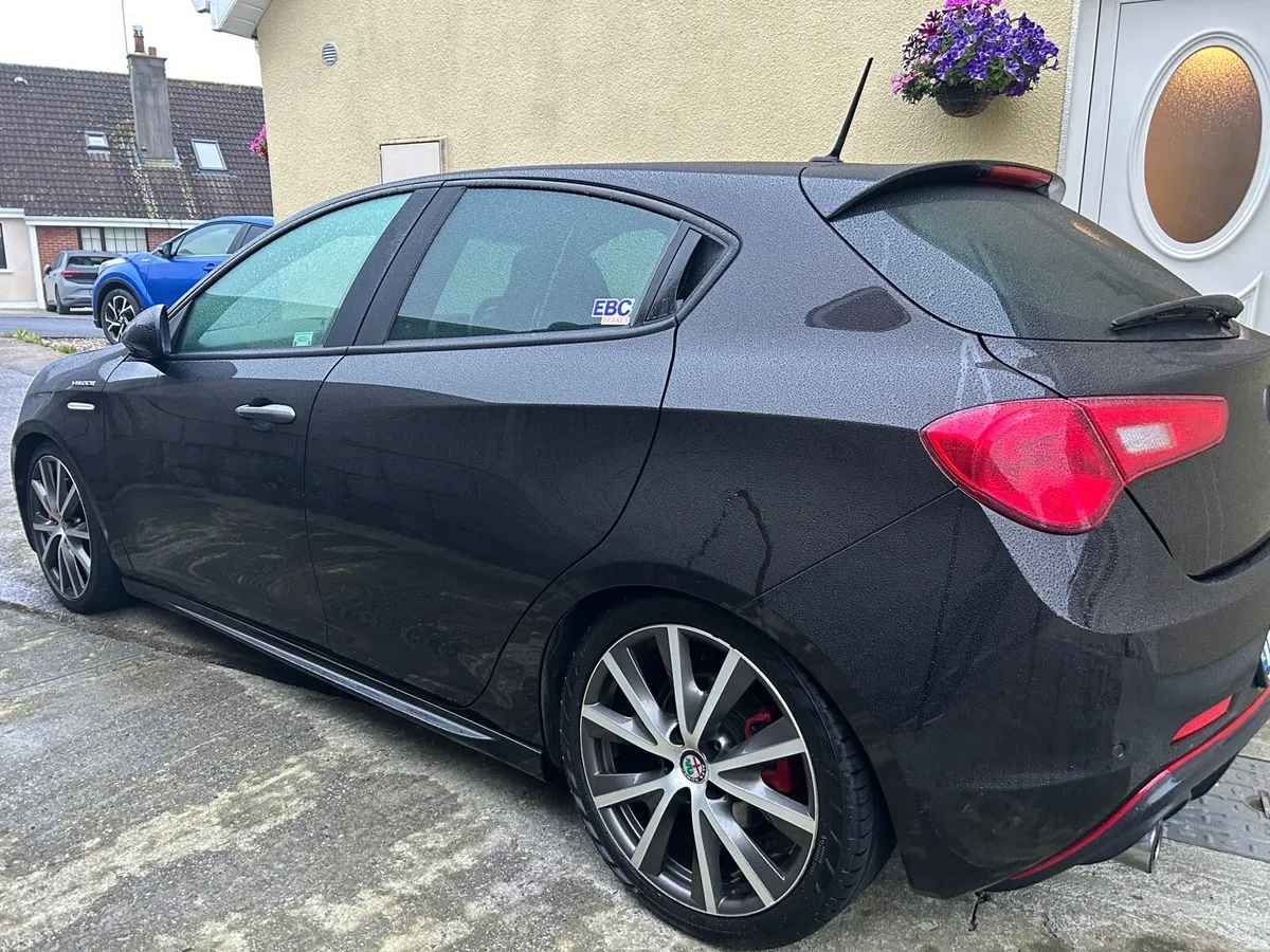 Alfa Romeo Giulietta Veloce (QV) - Image 3
