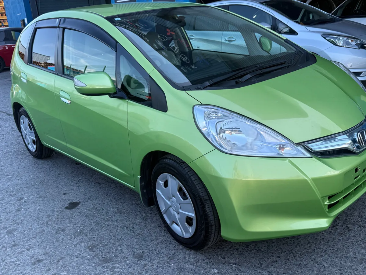 2011 Honda Fit Hybrid Automatic - Image 3