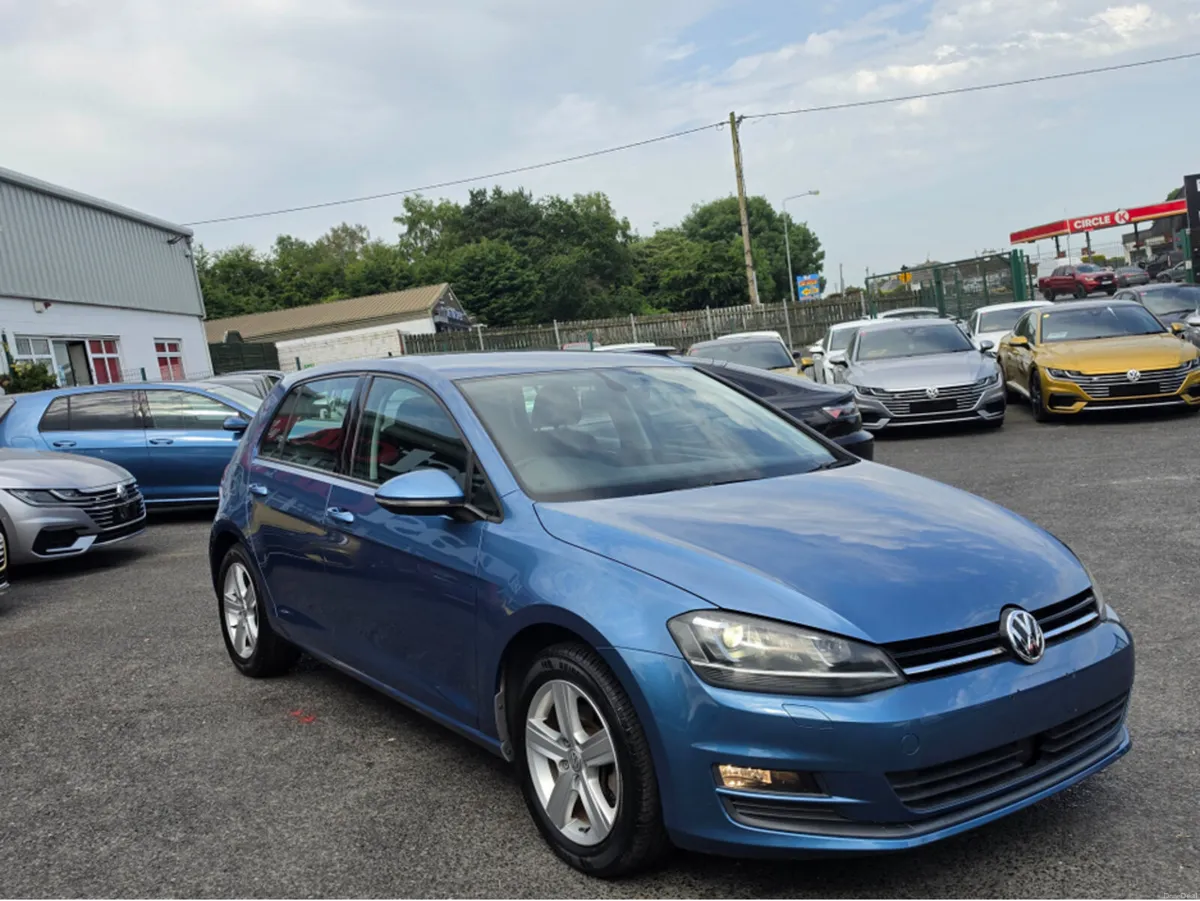 Volkswagen Golf 1.2 TSI COMFORTLINE EDITION - * RE - Image 2