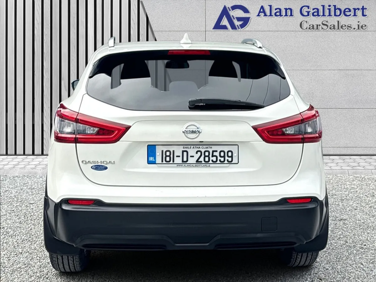 Nissan Qashqai 1.2 SV 18 4DR - Image 6