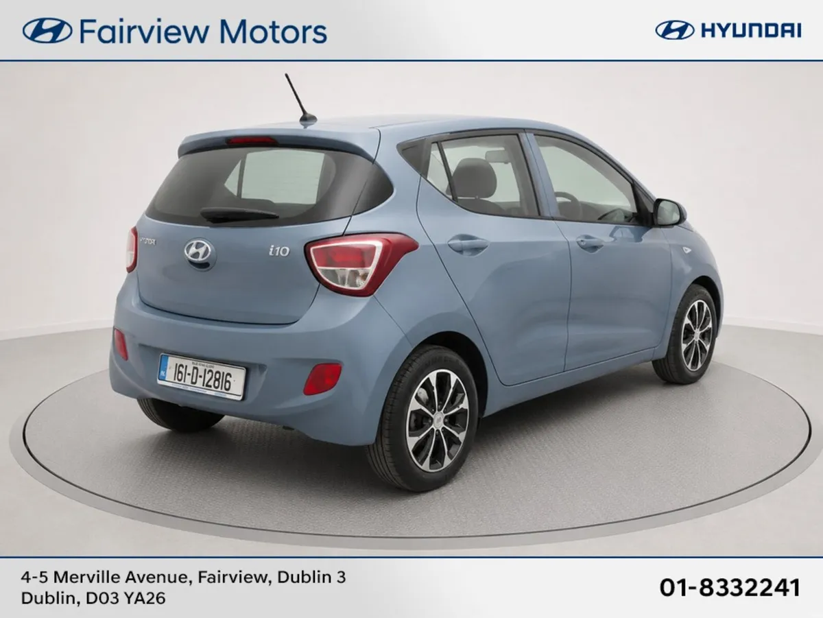 Hyundai i10 CLASSIC 1.0 Petrol - Only 28,000 Km - - Image 2