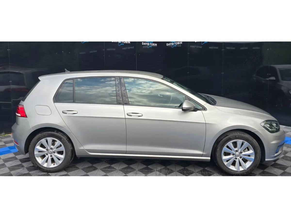 Volkswagen Golf 1.2 DBA-AUCJZ 5DR AUTO - Image 2