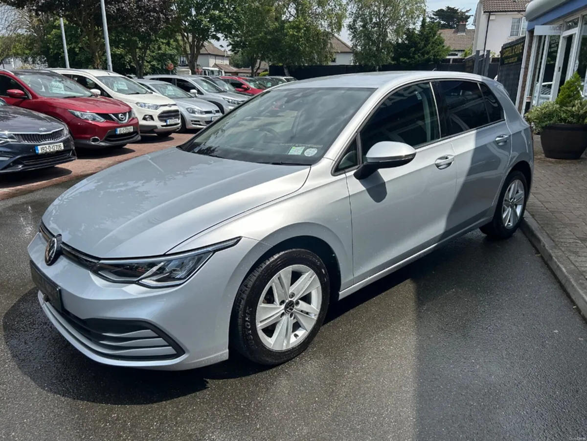 Volkswagen Golf TSI LIFE 130PS 5DR Beautiful New M - Image 6