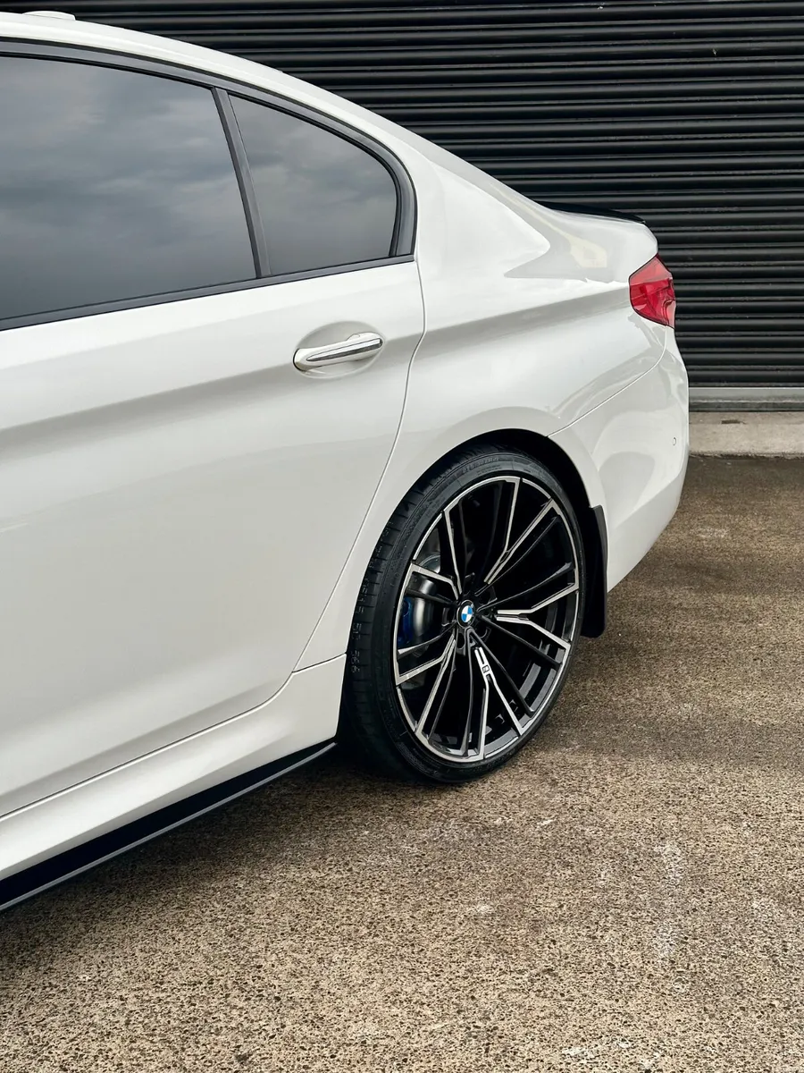 2017 BMW 520D MSPORT MPERFORMANCE - Image 3
