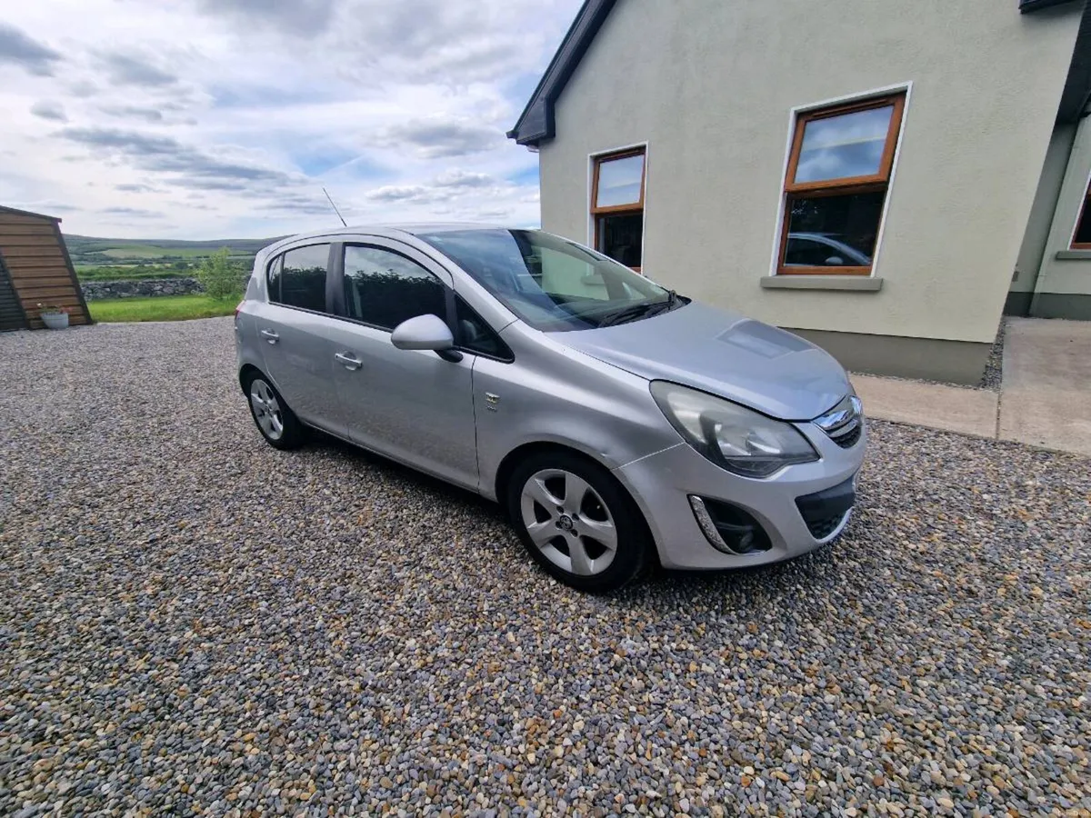 Car - Image 1