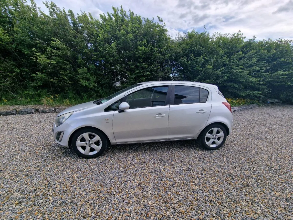 Car - Image 2