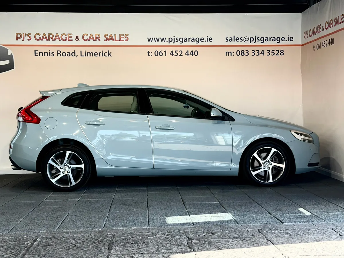 Volvo V40, 2017 - 1 Year Warranty/2 Year NCT - Image 4