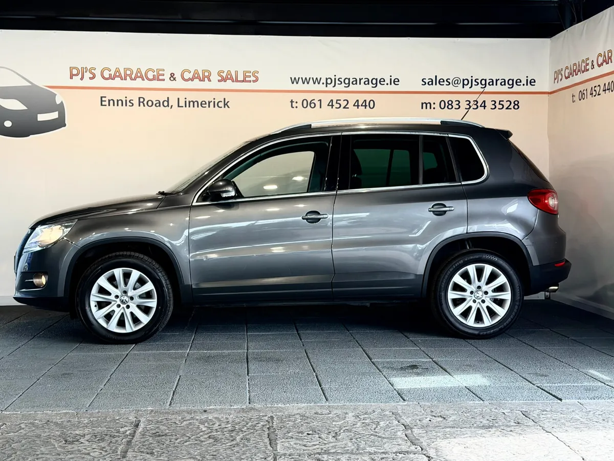 Volkswagen Tiguan 2011 - Image 4