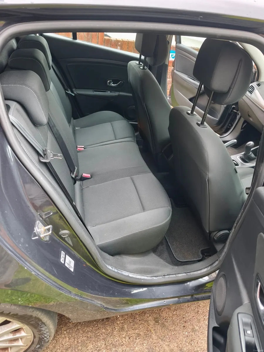 Renault Megane 2012 - Image 2