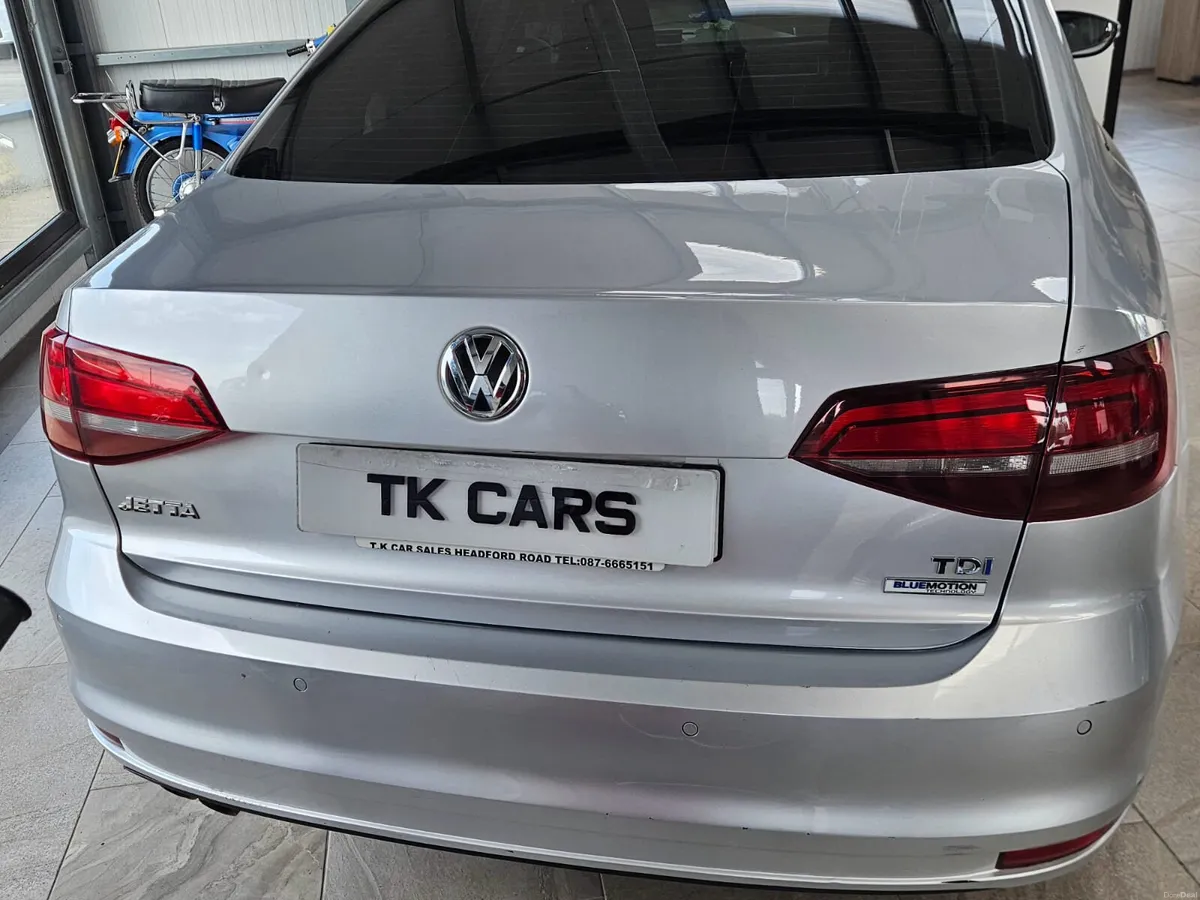 16 VOLKSWAGEN JETTA COMFORTLINE EDITION - Image 4