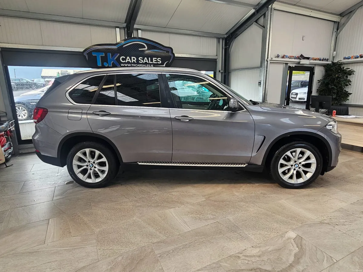 18 BMW X5 SE 25D AUTO 7 SEATER - Image 2