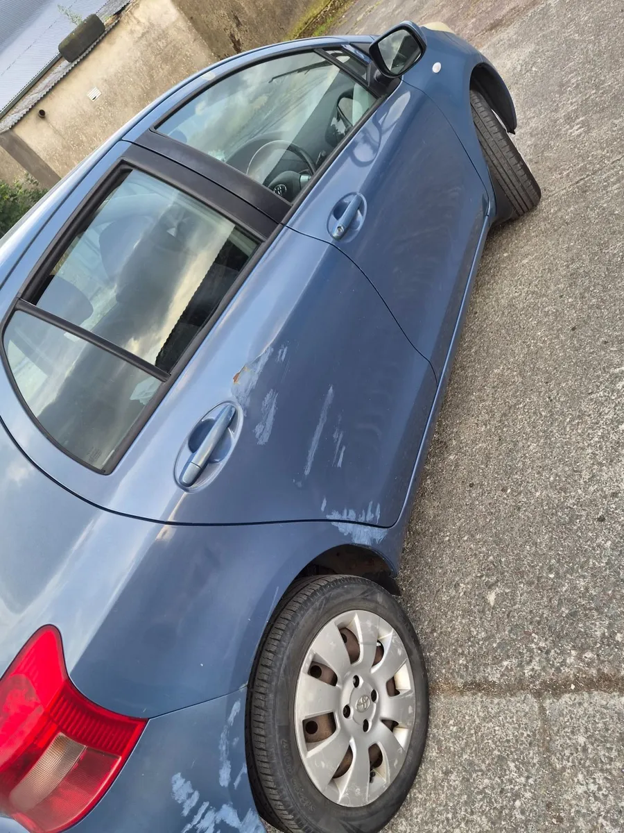 Toyota Yaris 2007 - Image 2