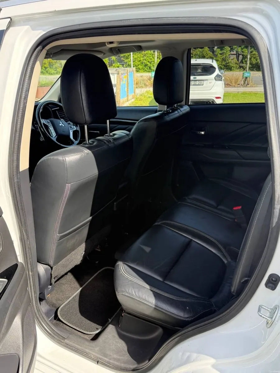 🔥MITSUBISHI OUTLANDER PLUG in HUBRID🔥NCT2028 - Image 5