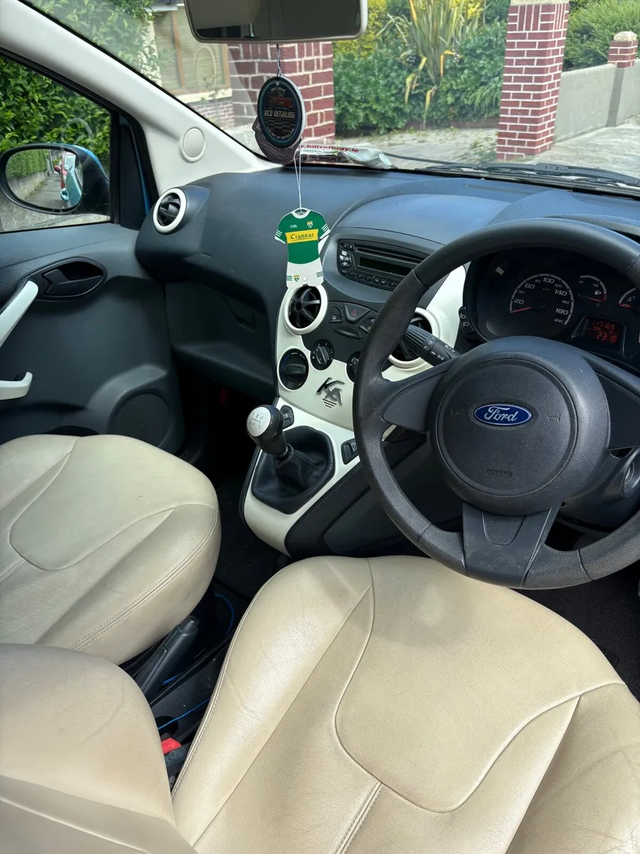 Ford KA 2010 - Image 6