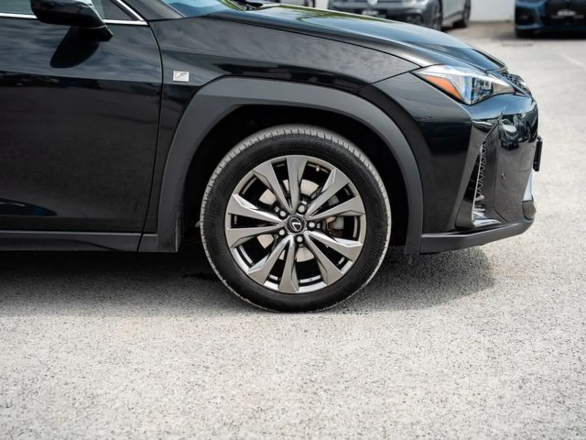 Lexus UX 250H F SPORT DESIGN - Image 3