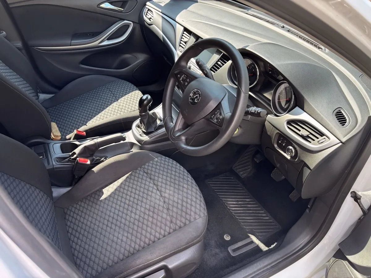 Vauxhall Astra 2018 - Image 5