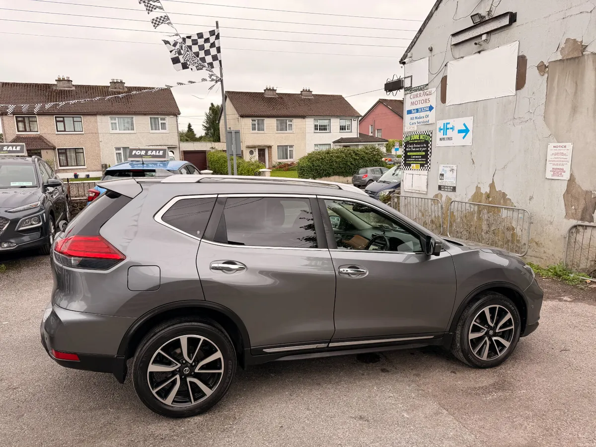 Nissan X-Trail 2018 Automatic massive spec - Image 3