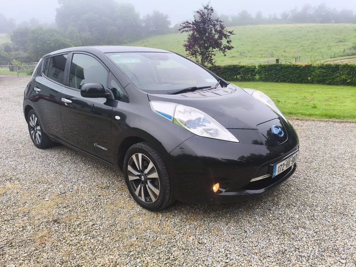 2017 Nissan Leaf - Image 1