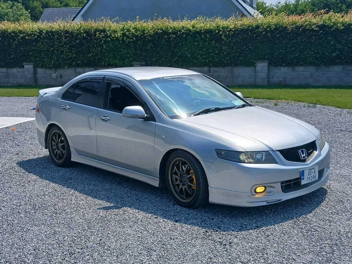 Honda accord euro r cl7 - Image 2