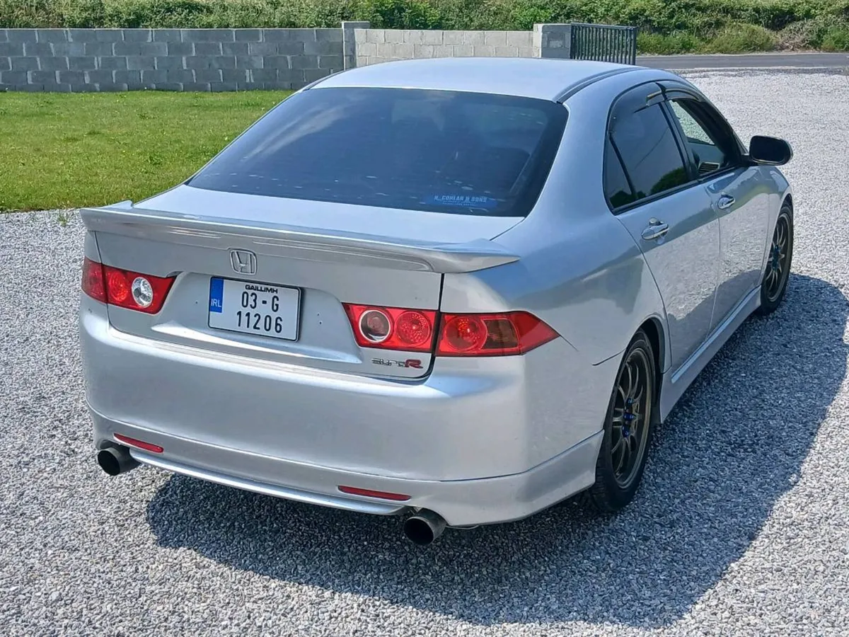 Honda accord euro r cl7 - Image 3