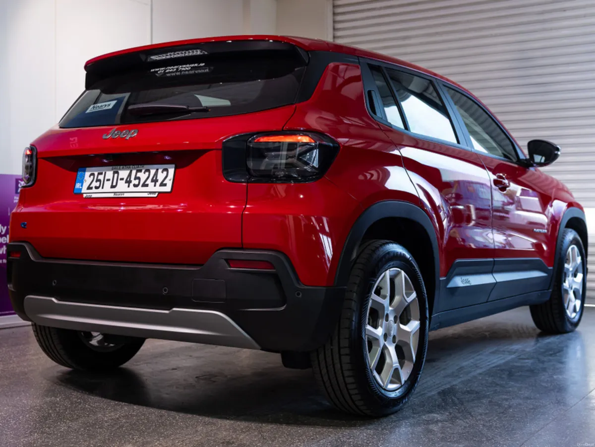 Jeep Avenger ALTITUDE 5DR AUTO - Image 4