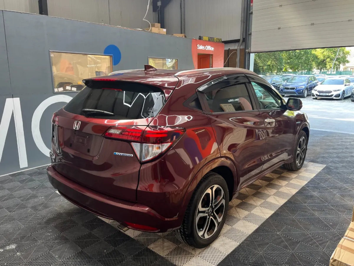 Honda Vezel 2015 HONDA VEZEL HYBRID Z 1.5 AUTOMATI - Image 2