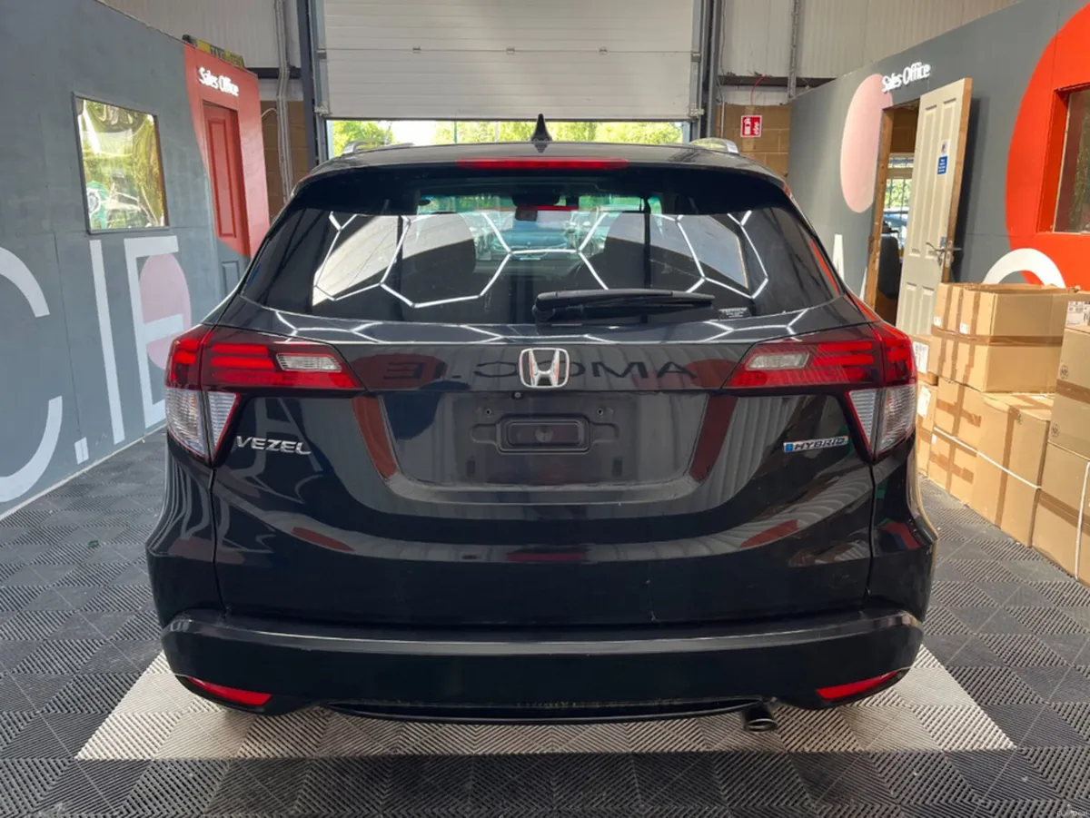 Honda Vezel 2018 HONDA VEZEL HYBRID Z 1.5 AUTOMATI - Image 3