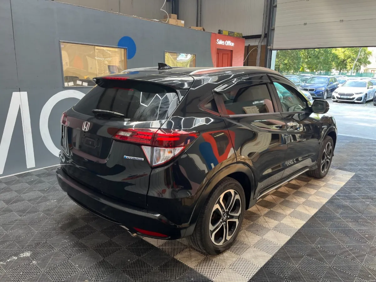 Honda Vezel 2018 HONDA VEZEL HYBRID Z 1.5 AUTOMATI - Image 2