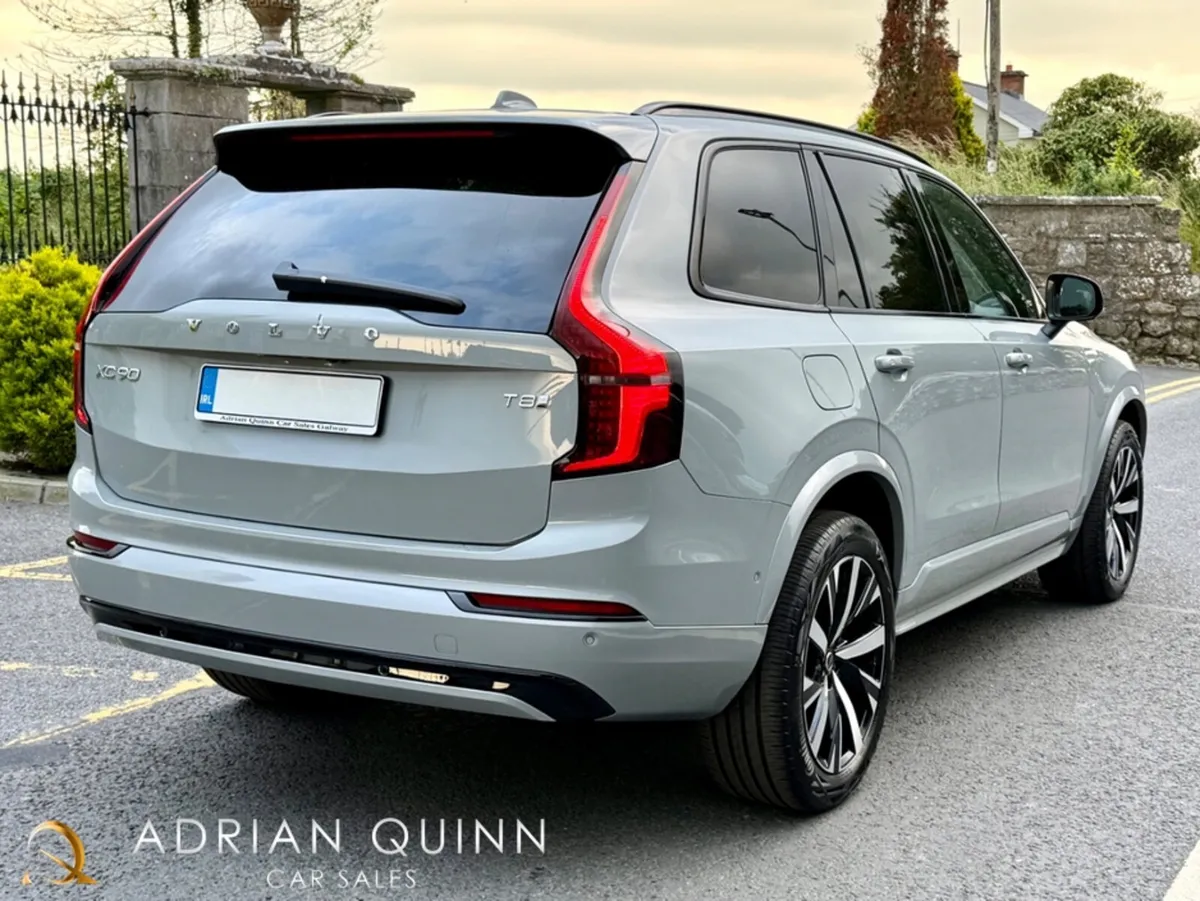 Volvo XC90 T8 PLUS  PHEV AWD AUTO - Image 5