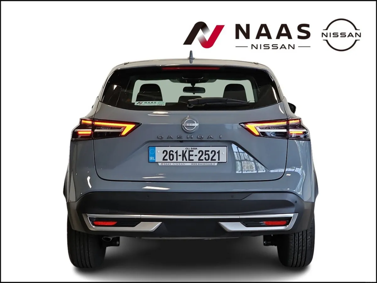 Nissan Qashqai 1.3 MHEV SV MY24 4DR - Image 5