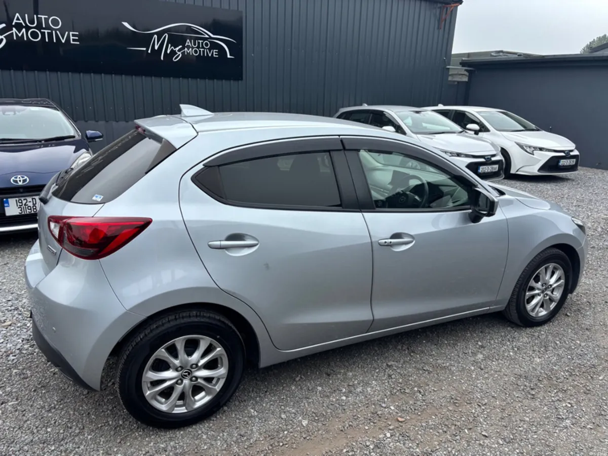 Mazda Demio 1.5 DIESEL 5DR AUTO - Image 2
