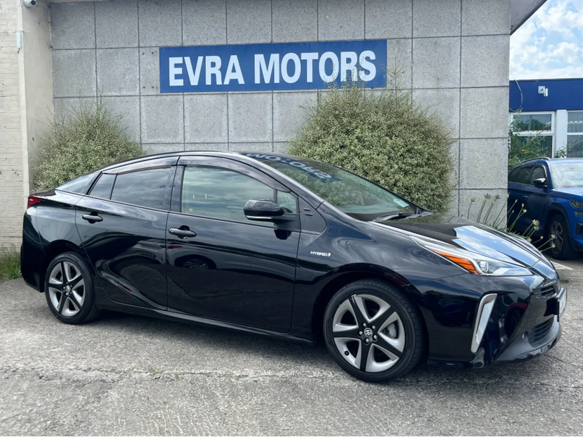Toyota Prius TOURING SELECTION AUTOMATIC HYBIRD 1. - Image 3