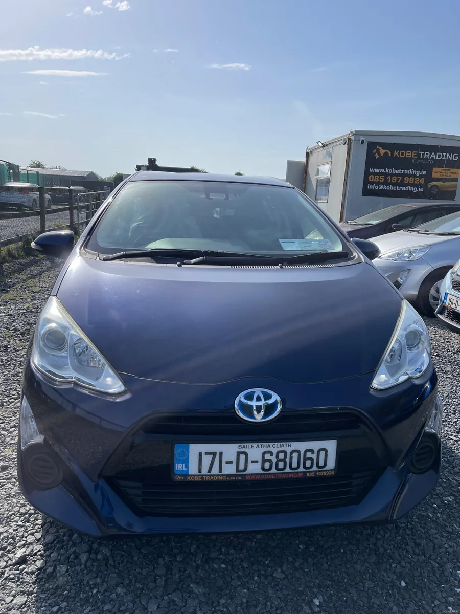 Toyota Aqua 2017  “push start” excellent condition - Image 3