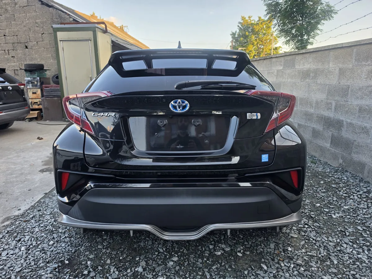2018Toyota C-HR DAA-ZYX10 HYBRID AUTO - Image 6