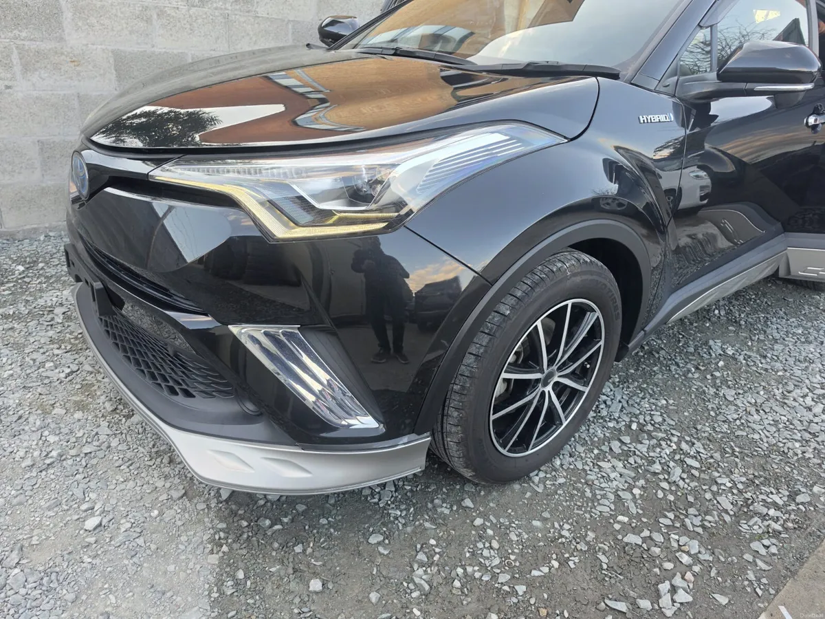 2018Toyota C-HR DAA-ZYX10 HYBRID AUTO - Image 5
